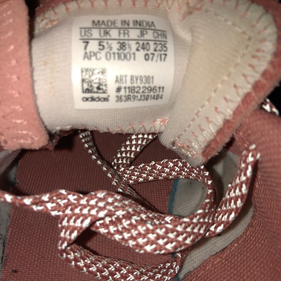 Pink Adidas women’s sneakers - Picture 4 of 4